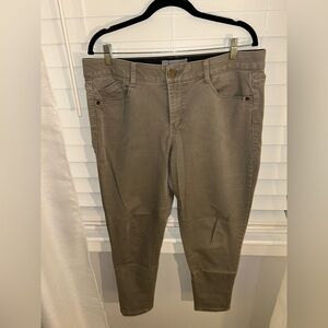 Wit & Wisdom Women's Skinny Jeans in Classic Tan